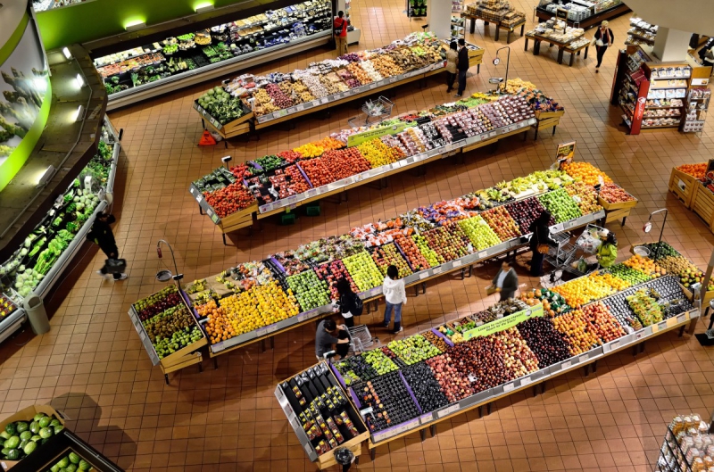 vente-HYERES-min_supermarket_stalls_coolers_market_food_fresh_shop_organic-652223